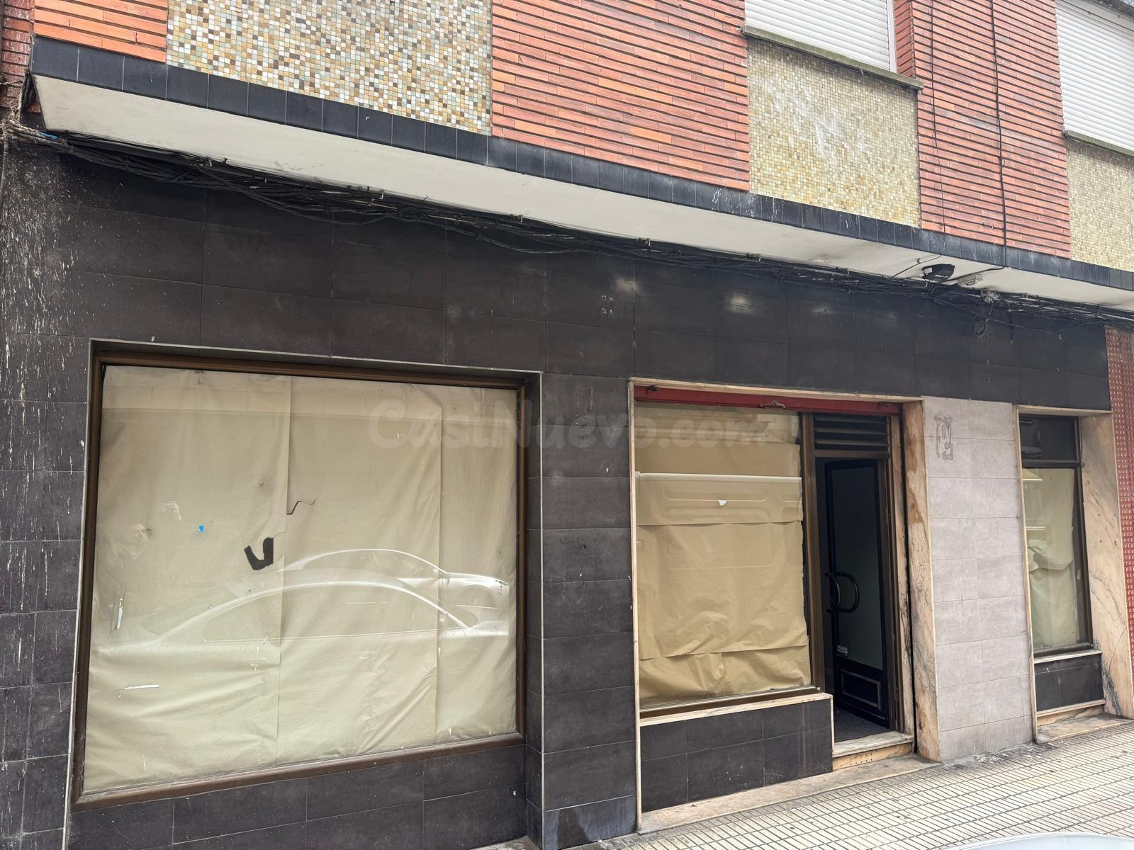 ¡OPORTUNIDAD ÚNICA! Local Comercial en el Corazón de Sama de Langreo por solo 45.000€