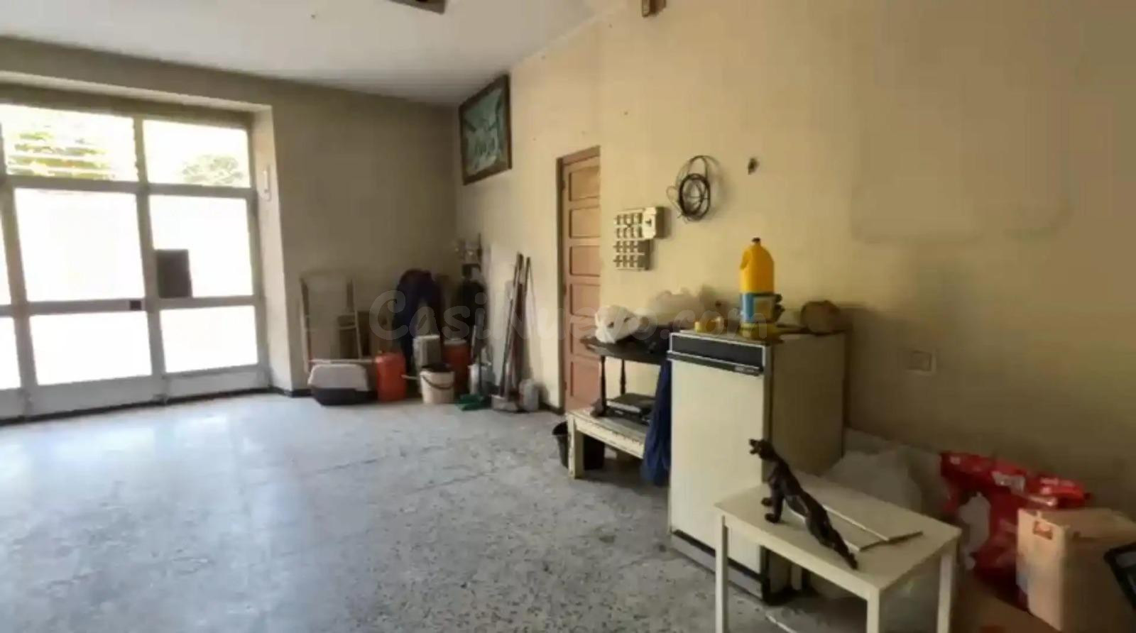 Bajo comercial de 85 m2 en Infiesto | Excelente oportunidad para inversores