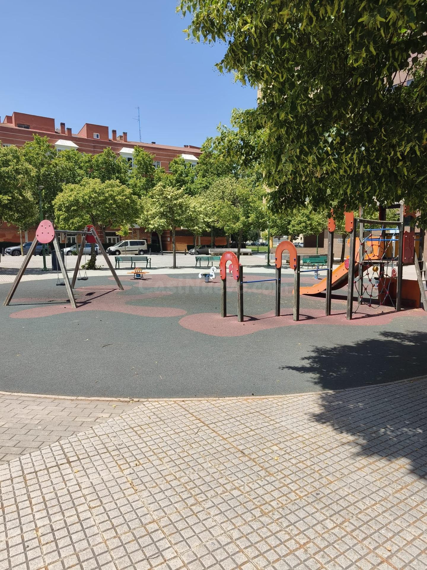 Oportunidad Única en la Zona de Mayor Crecimiento de Burgos - foto 2