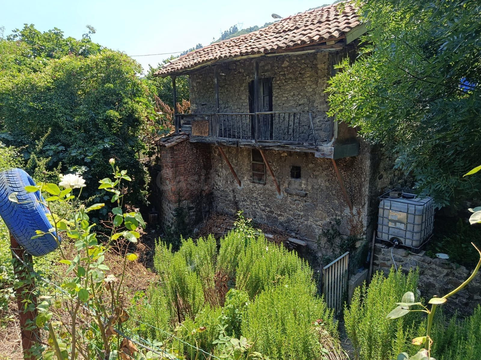 CASA+TERRENO EN LA ZONA DE LENA