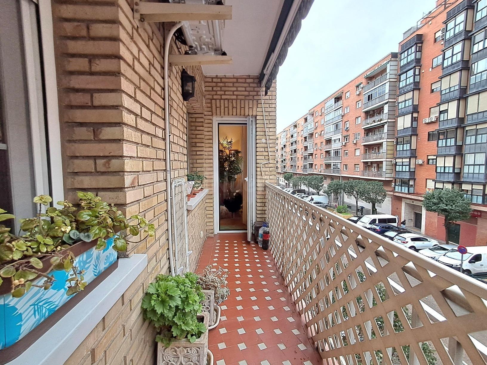 VENTA DE NUDA PROPIEDAD EN OPAÑEL-OPORTUNIDAD UNICA PARA INVERSORES-EXTERIOR 3 DORMITORIOS Y TERRAZA A UN PASO DE MADRID RÍO.