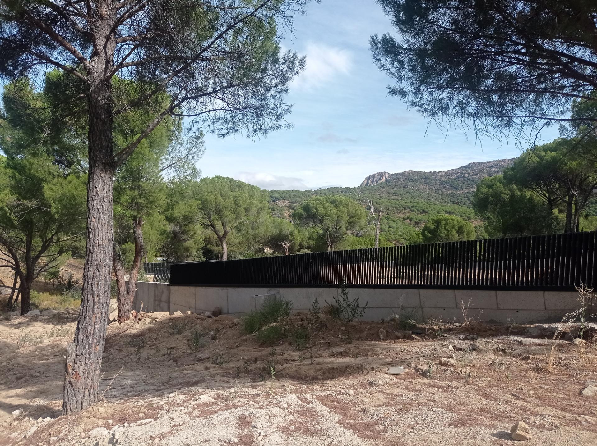 Parcela urbana en Costa de Madrid, en zona tranquila. - foto 4
