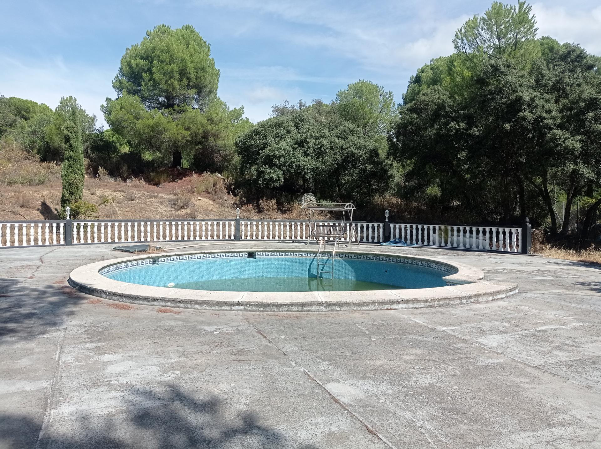 Chalet en San Ramón con 12.000 m2 de terreno y amarre inclui - foto 3