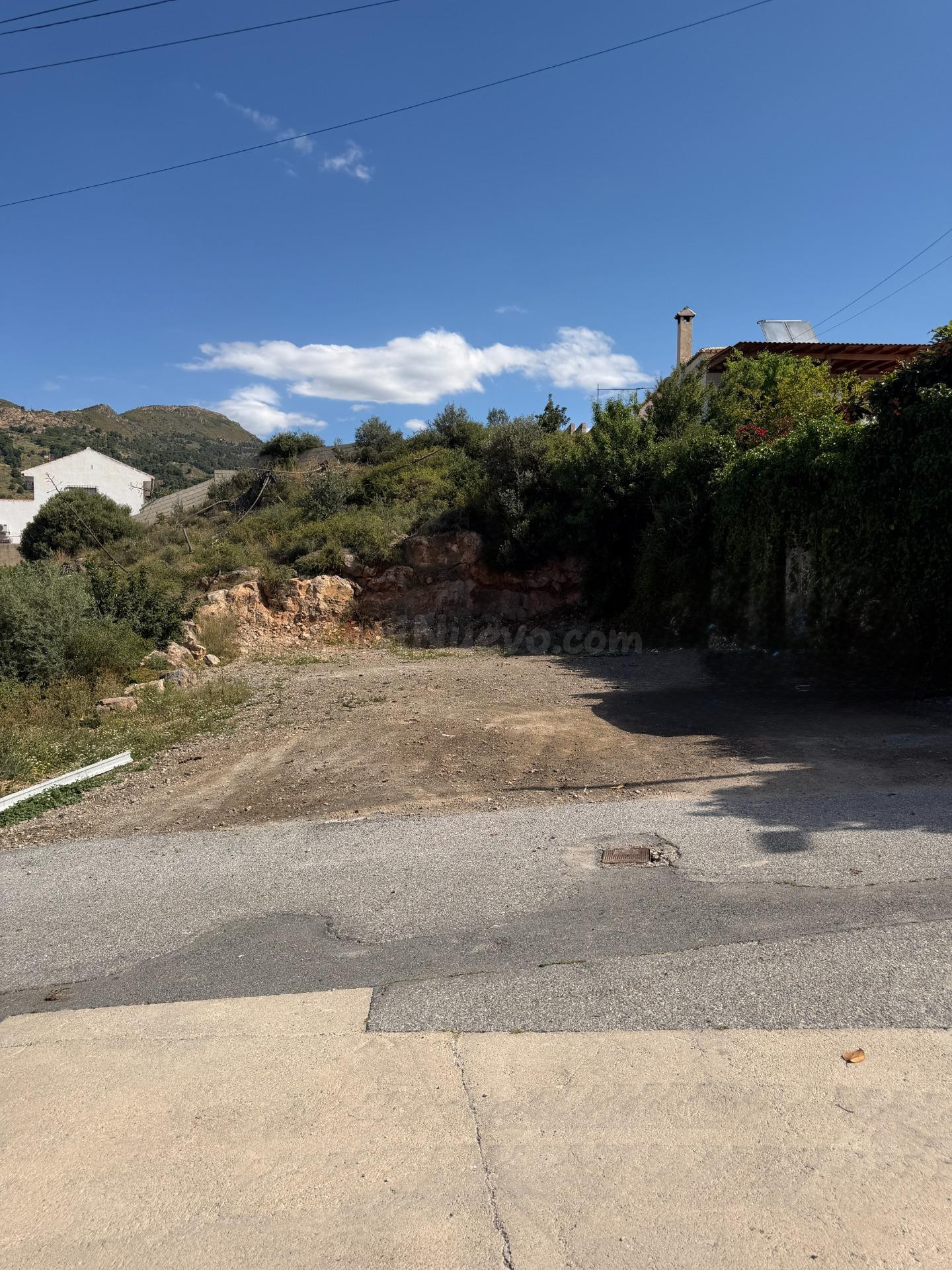 Solar Urbano en Velez de Benaudalla - Ideal para Vivienda Unifamiliar o Promoción
