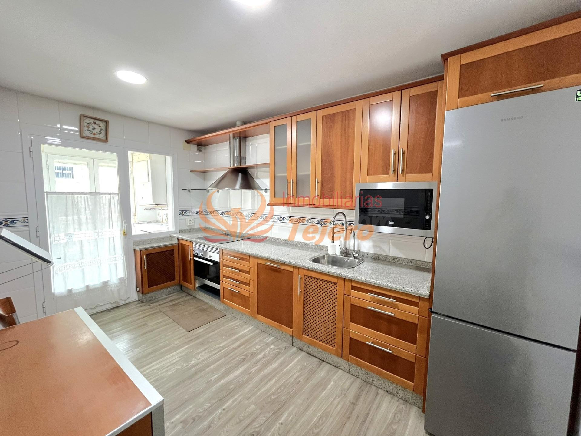 PISO EN ZONA R-66 - CÁCERES -