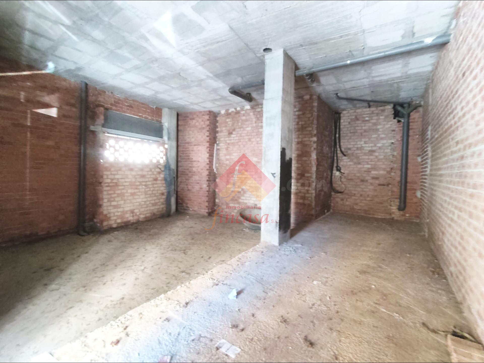 ¡¡LOCAL CON POSIBILIDAD  DE ALQUILARSE REFORMADO!!
