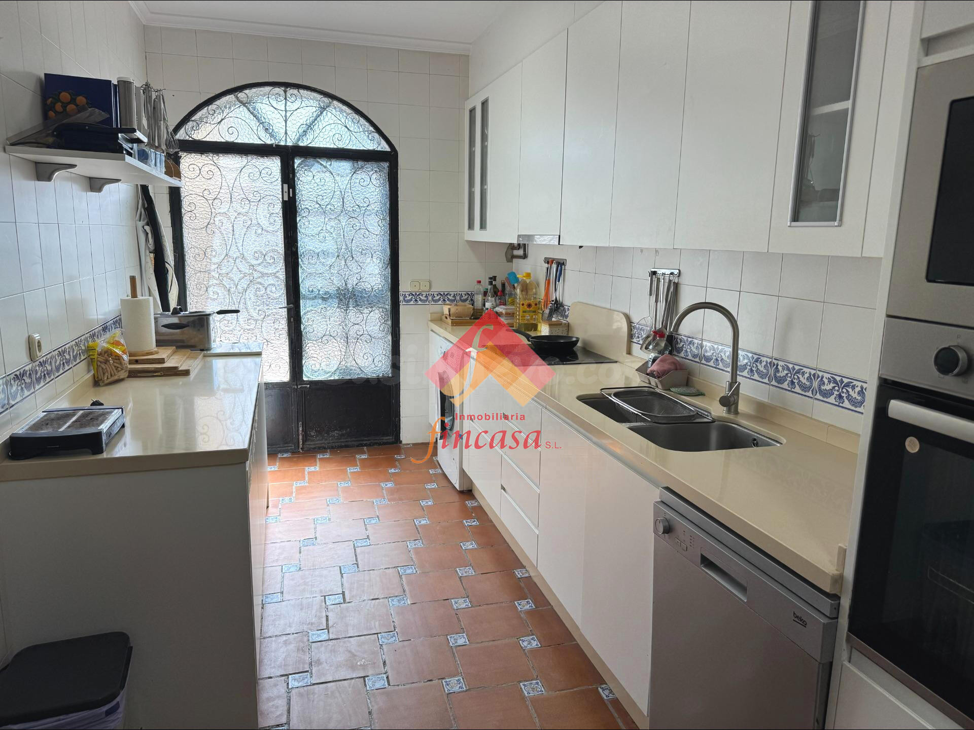 ESTUPENDO CHALET EN LA ZONA DEL BARRIO SAN FRANCISCO - foto 4