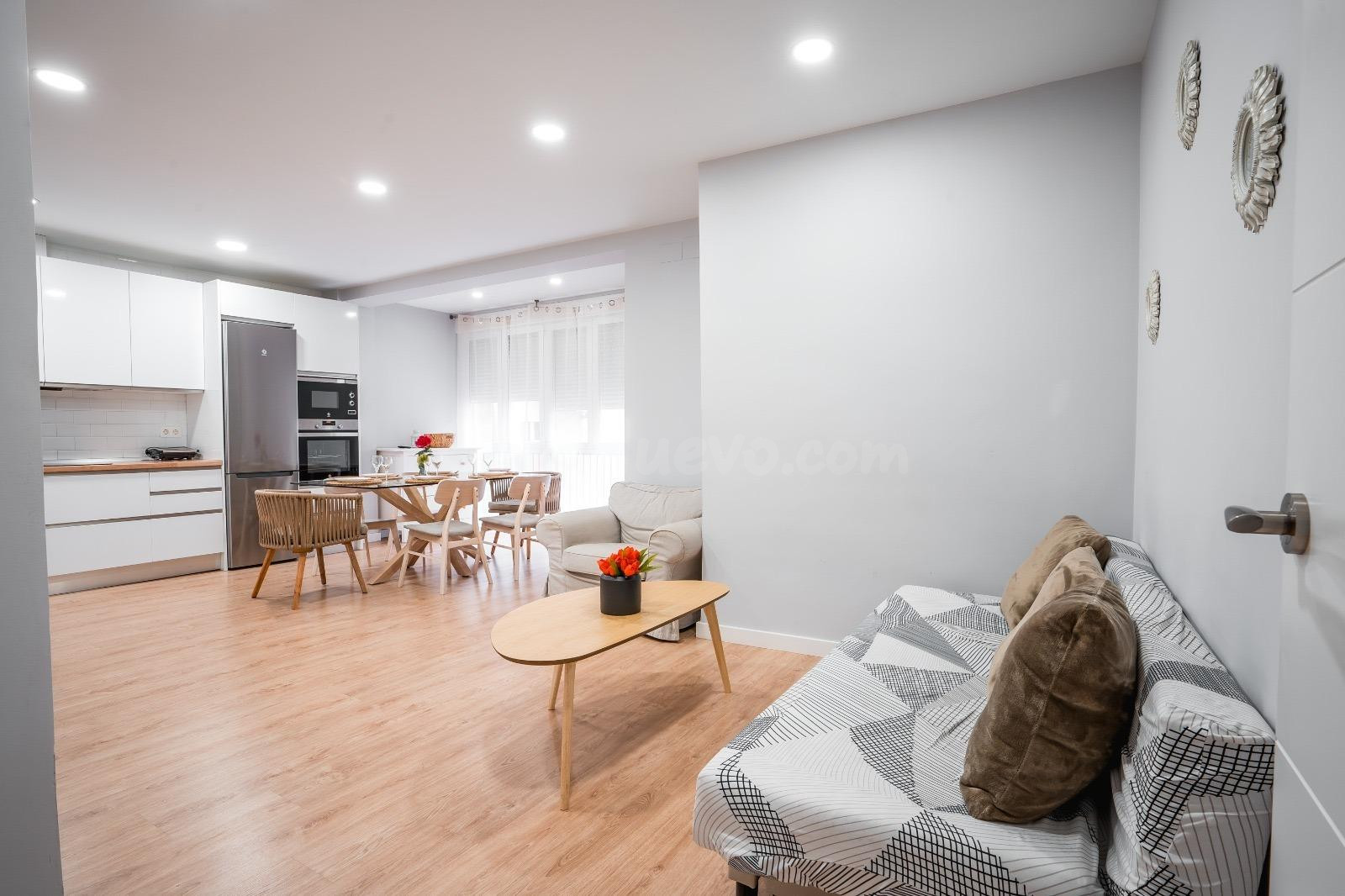 ALQUILER POR habitaciones EN PISO DE TRES DORMITORIOS, TOTALMENTE REFORMADO, EN ZONA PAJARITOS.