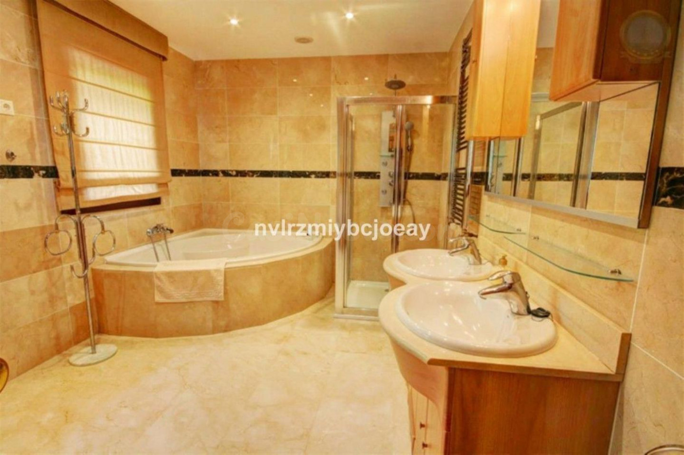 Adosado 10 habitaciones 658m² en venta - Montealto
