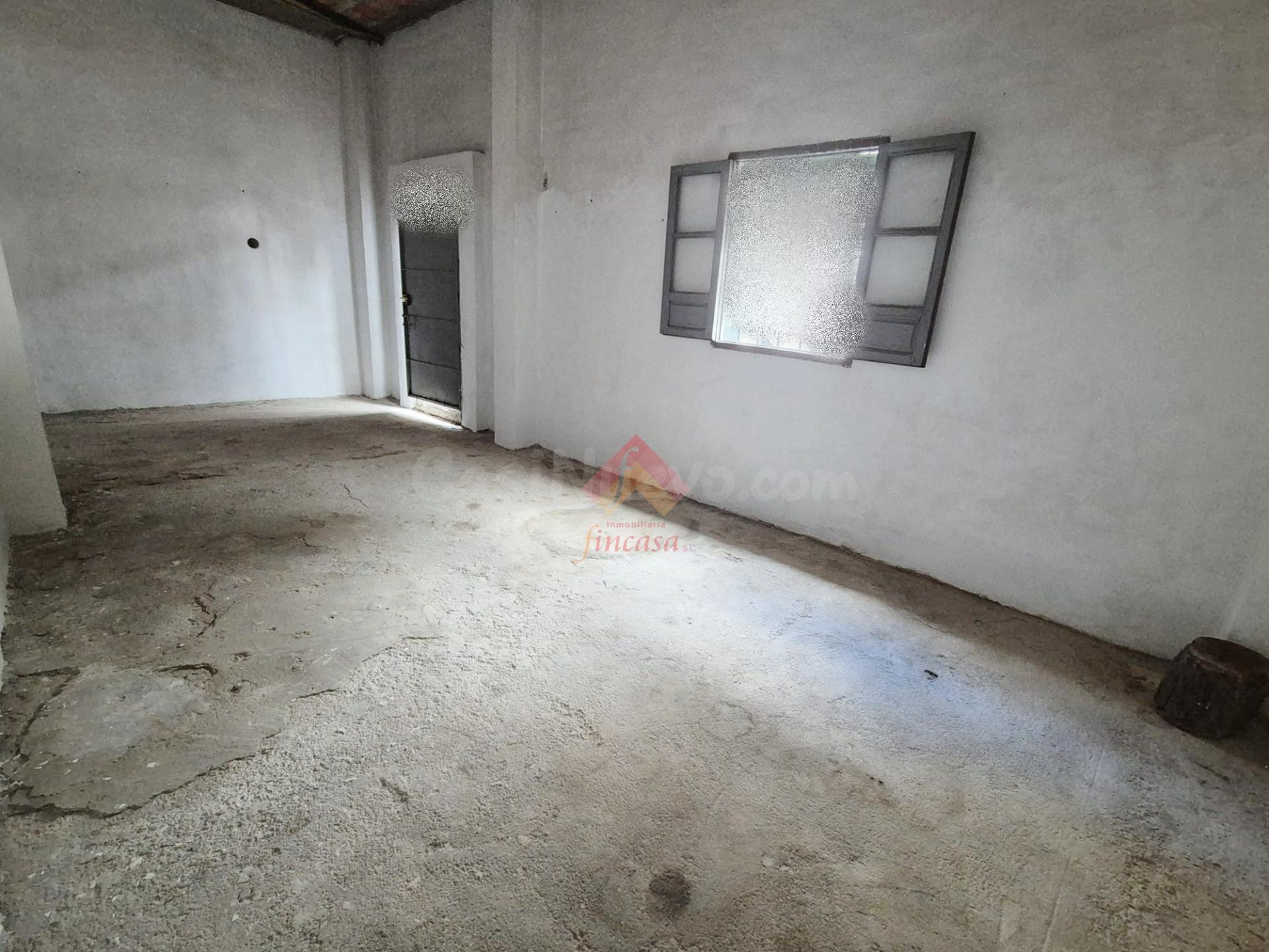 LOCAL COMERCIAL EN PLENO CENTRO