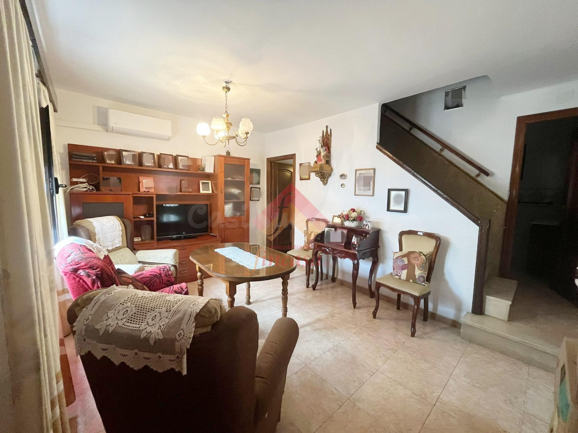 GRAN CASA EN LA ZONA DE SAN CRISTÓBAL