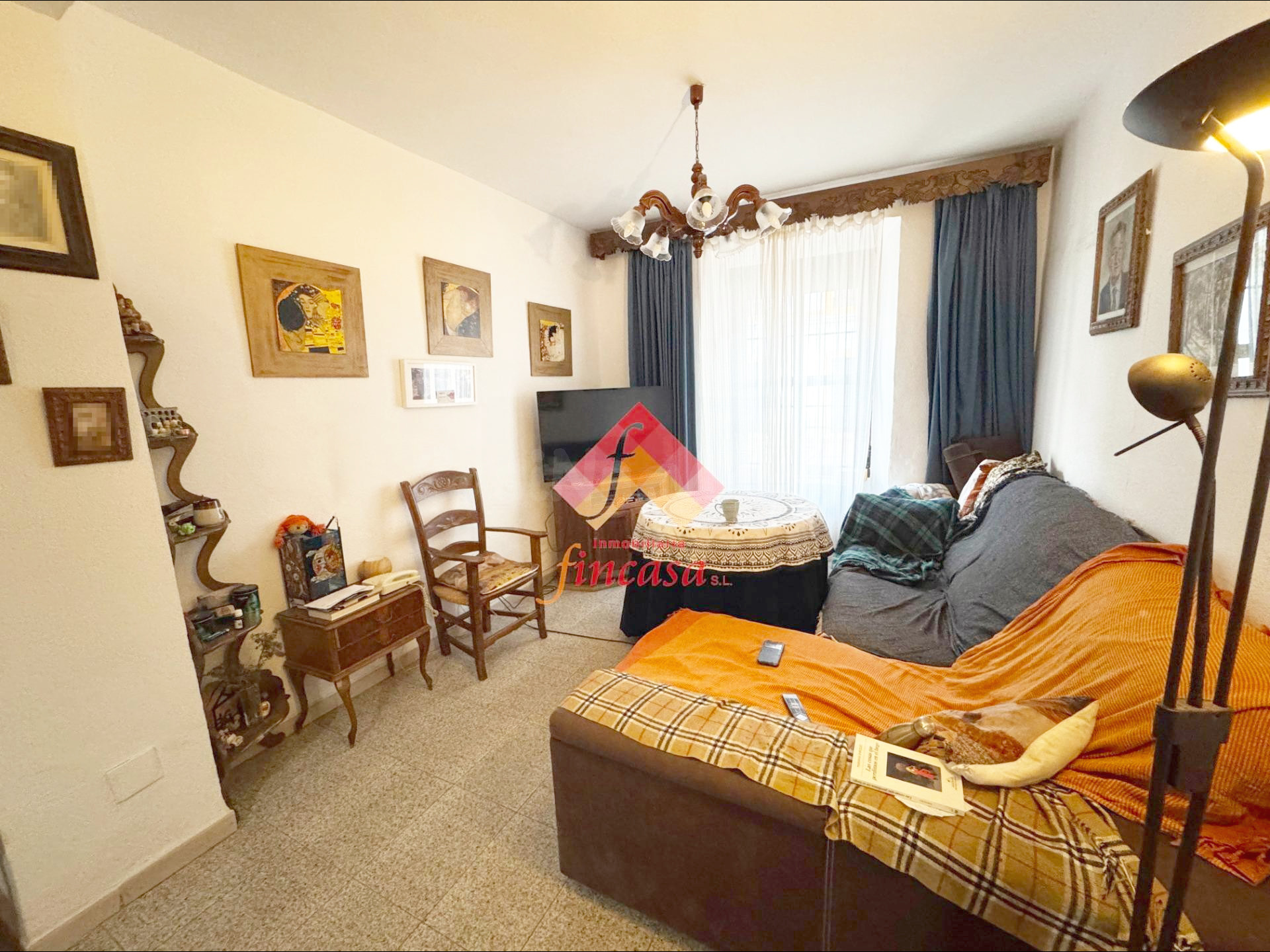 ¡¡ REBAJADA DE PRECIO !! CASA EN PLENO CENTRO CON COCHERA