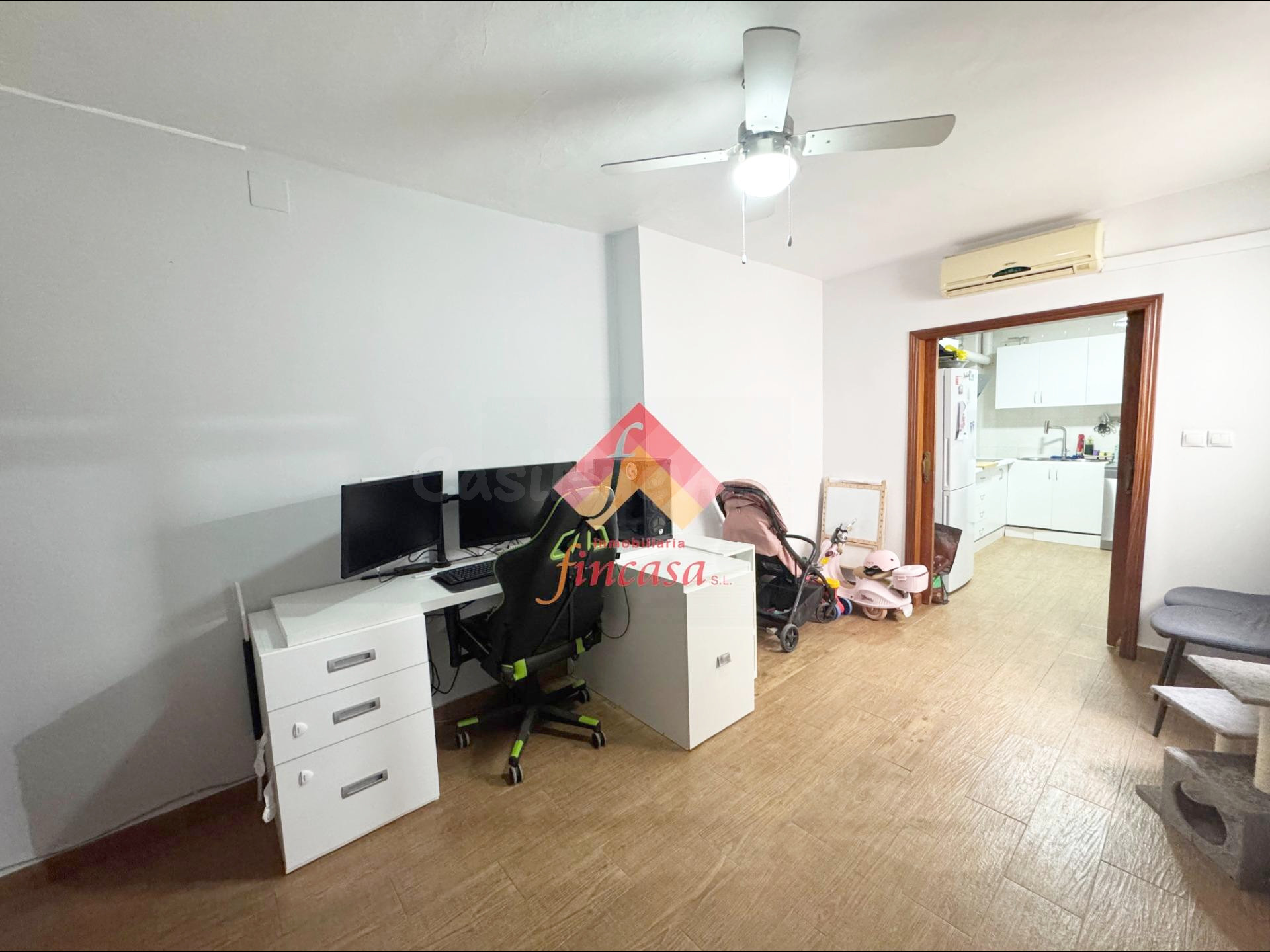 ESTUPENDA CASA CON AMPLIA TERRAZA - foto 4