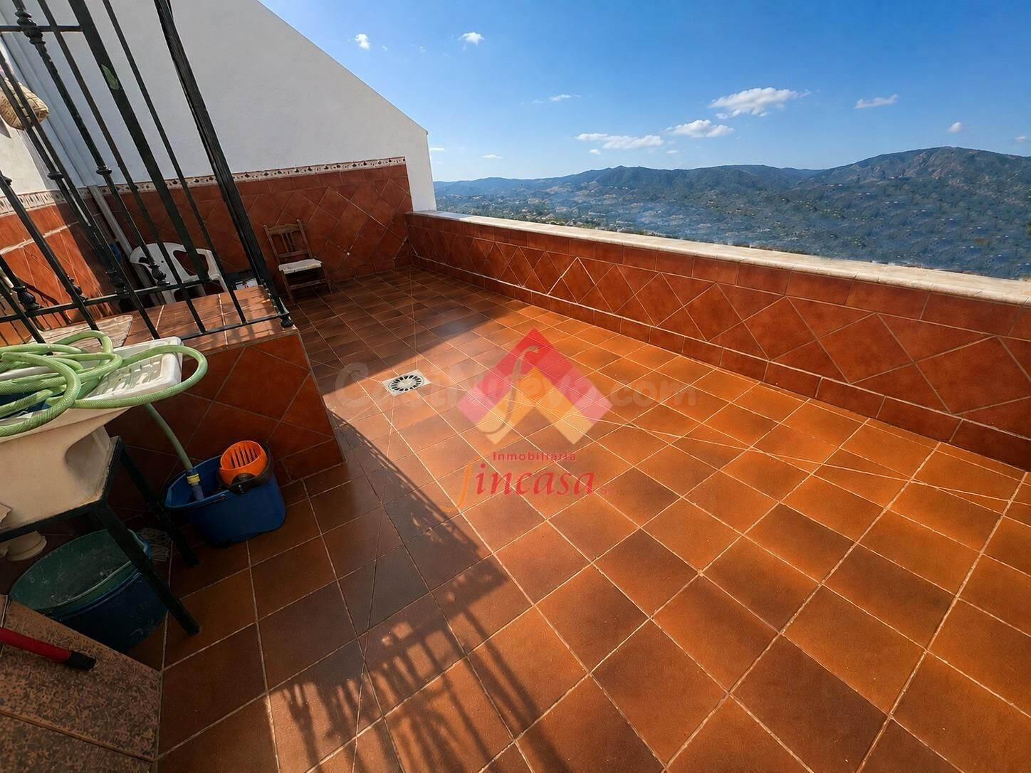 SE VENDE MAGNÍFICA CASA EN EL BARRIO SAN FRANCISCO