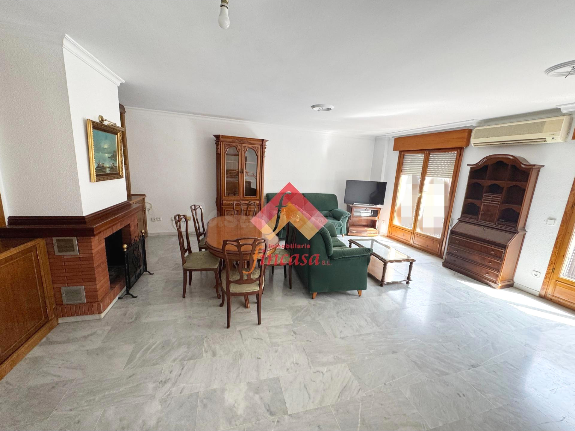 GRAN PISO DE 216 M2 EN PLENO CENTRO