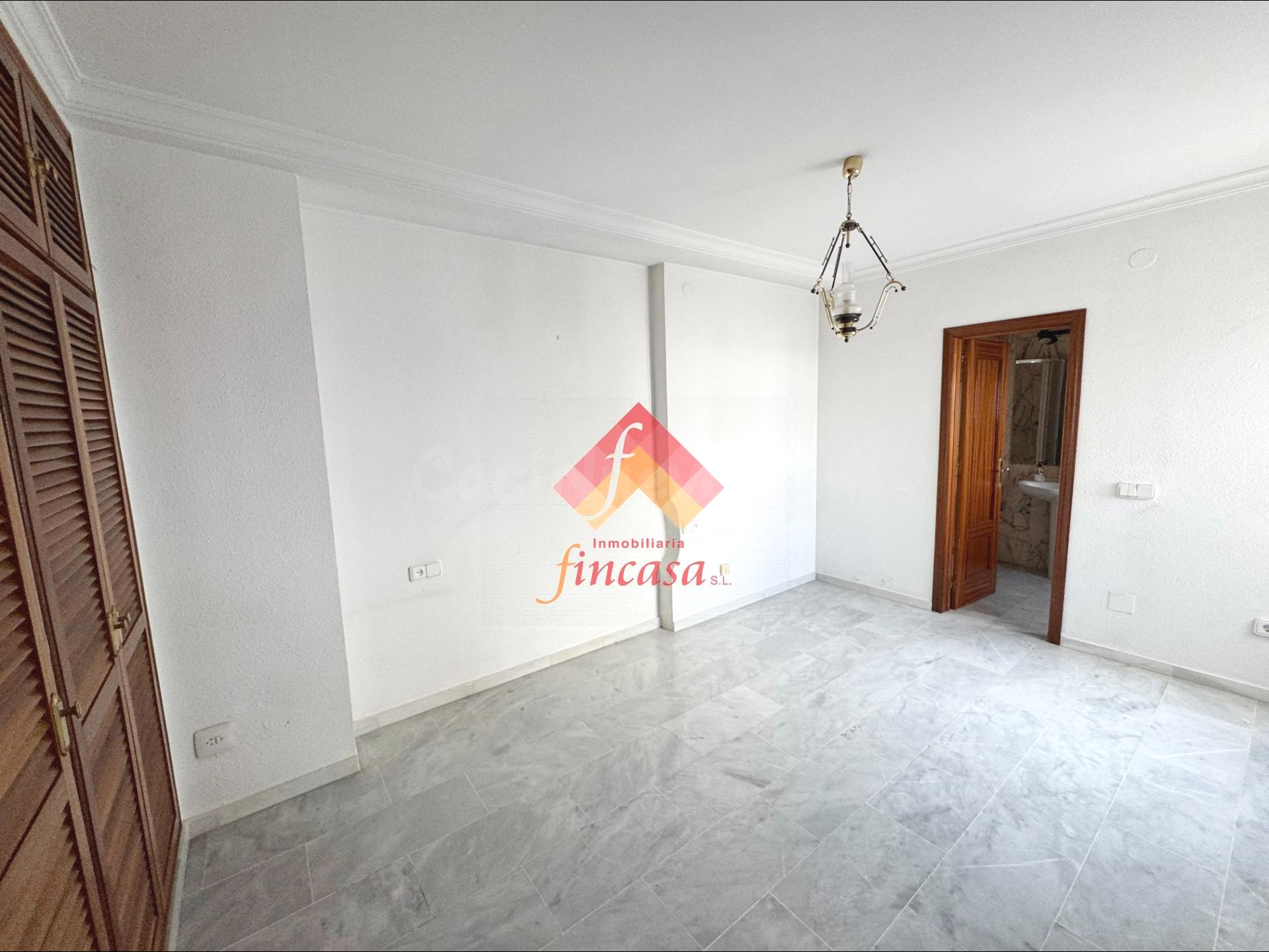 GRAN PISO DE 216 M2 EN PLENO CENTRO - foto 3