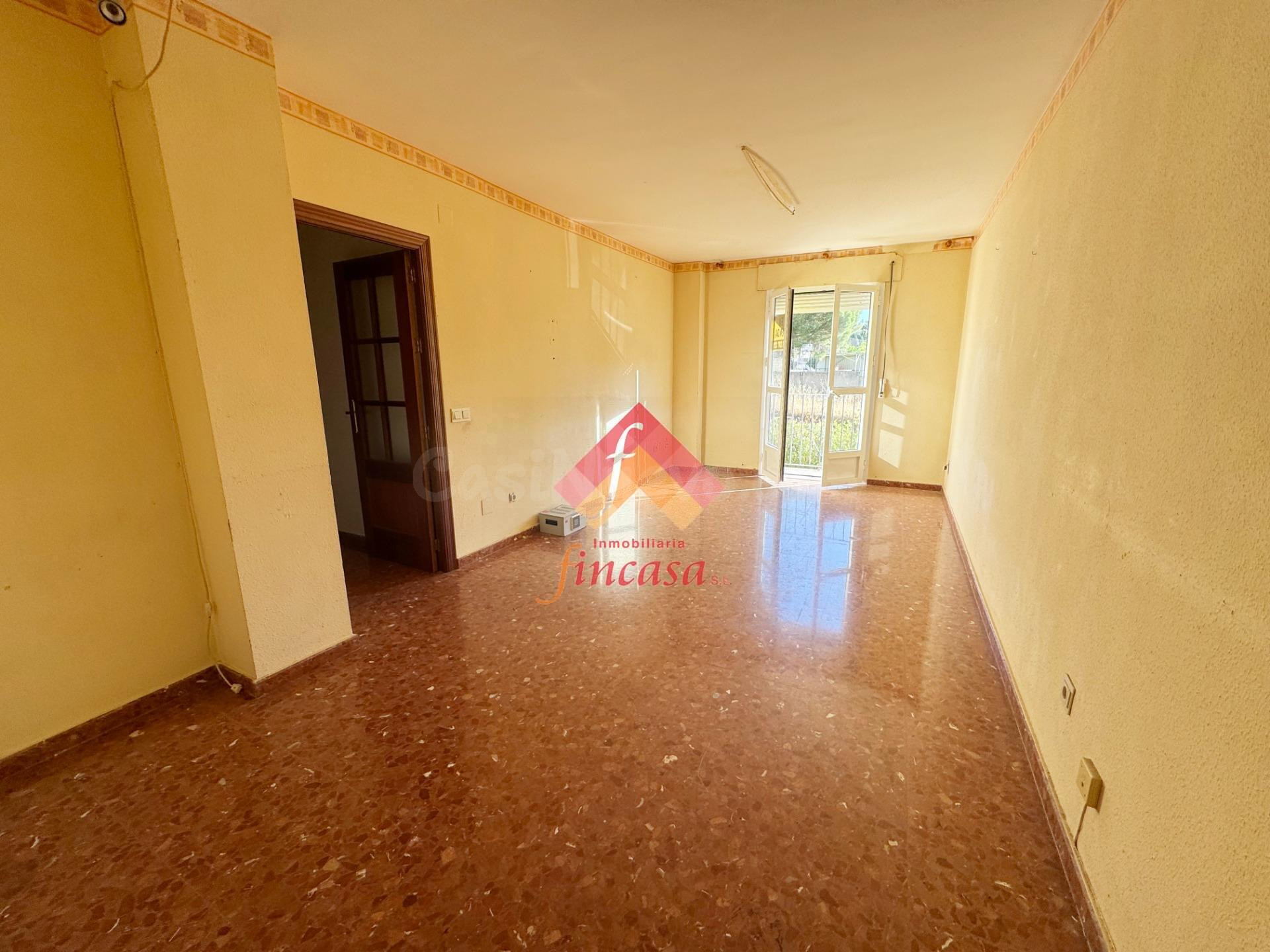 VENTA DE AMPLIO PISO EN EL CENTRO