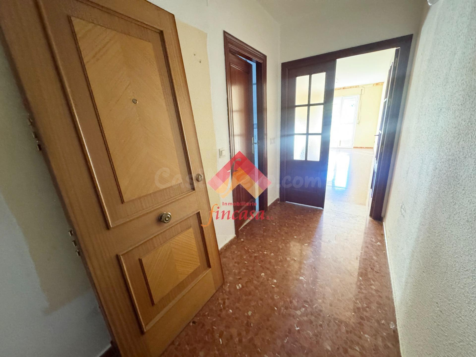VENTA DE AMPLIO PISO EN EL CENTRO - foto 4