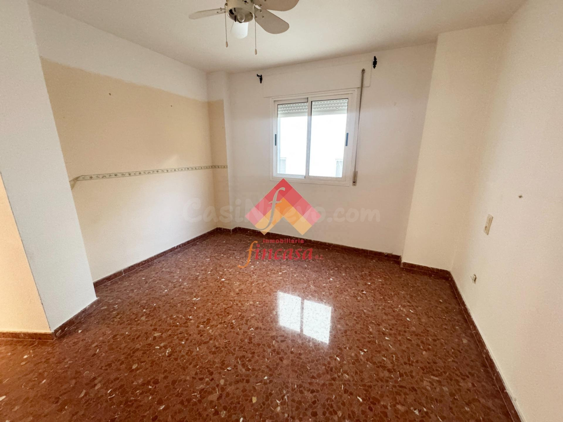 VENTA DE AMPLIO PISO EN EL CENTRO - foto 5