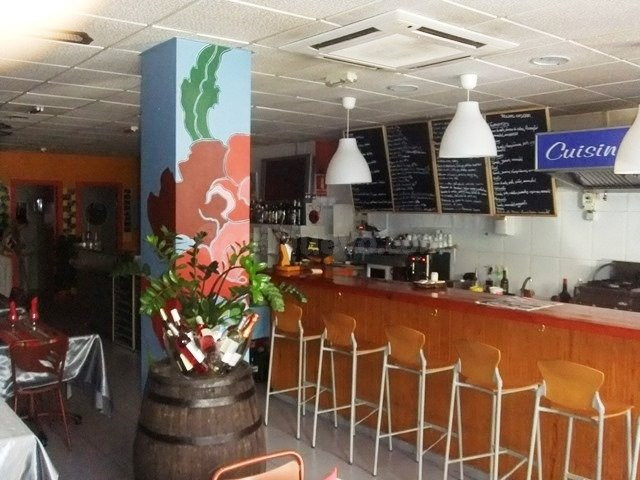 BAR RESTAURANTE MUY CENTRICO