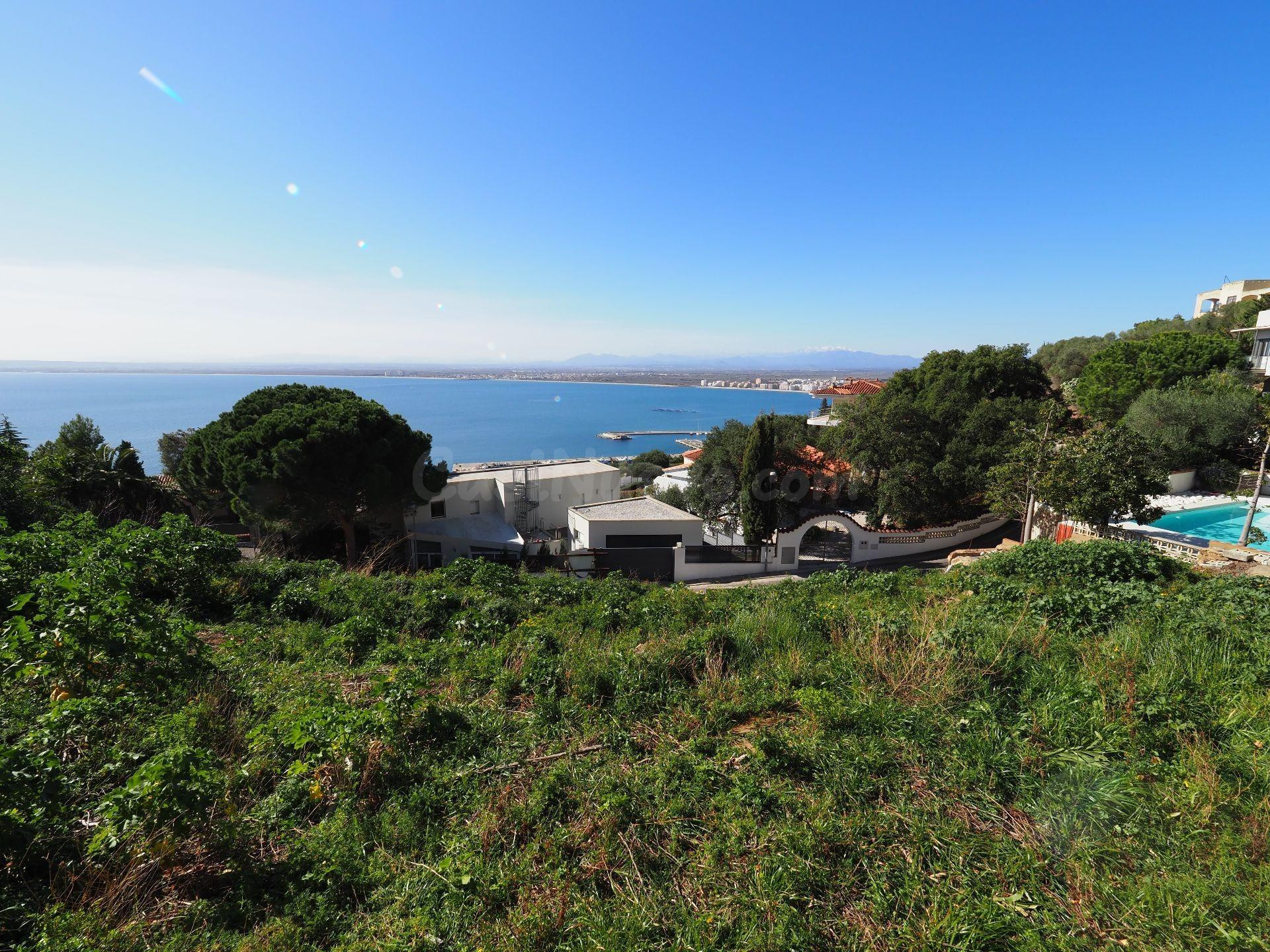 Parcela en Roses, Puig Rom, con vistas impresionantes de la Bahía de Roses.