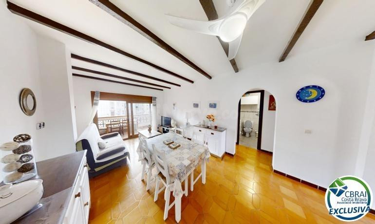 SE VENDE PISO EN EMPURIABRAVA – A 750m DE LA PLAYA