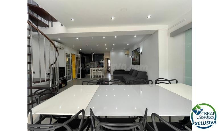 Villa ideal para alquiler con licencia turística, piscina, z - foto 2
