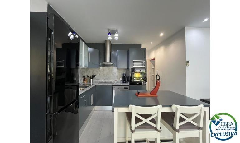 Villa ideal para alquiler con licencia turística, piscina, z - foto 3