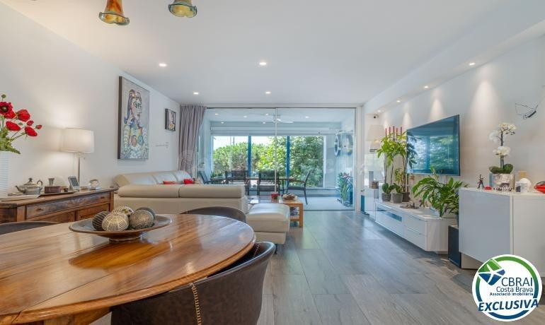 Magnífico Apartamento en Primera Línea de Mar