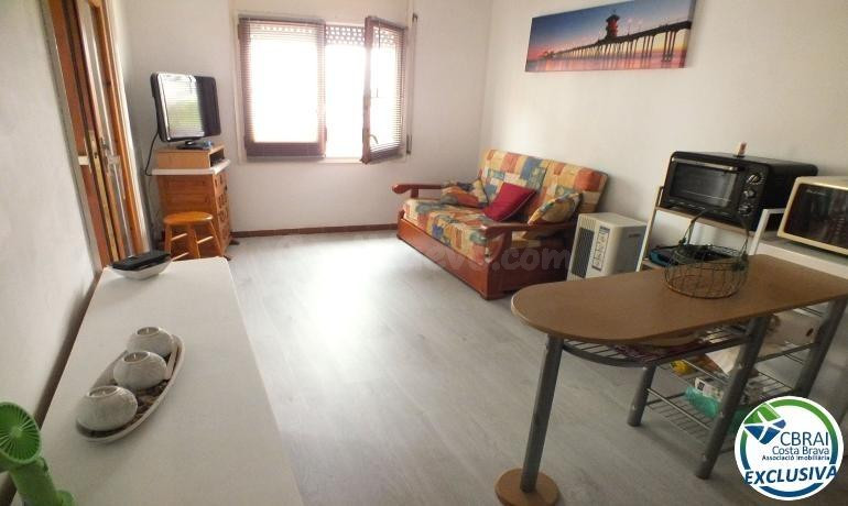 BONITO APARTAMENTO DE 1 HABITACIÓN EN SANTA MARGARITA-ROSES