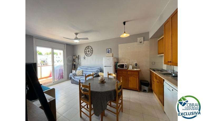 Apartamento en la Marina en un entorno pintoresco con terraza de 12 m2