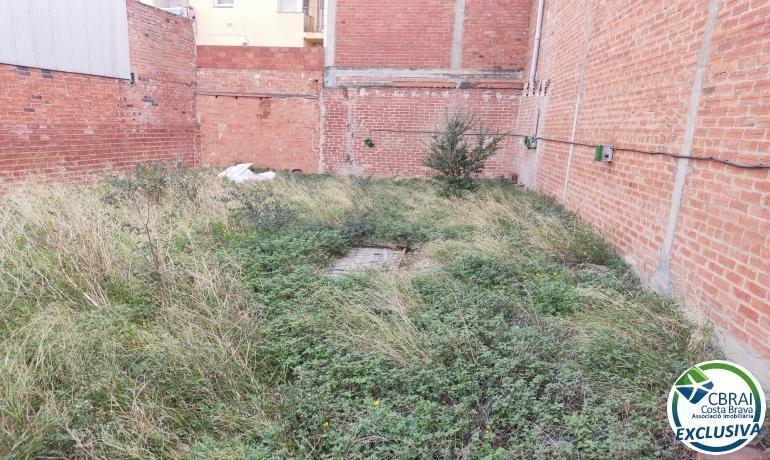 Venta de terreno para construir un edificio en Figueres. - foto 5