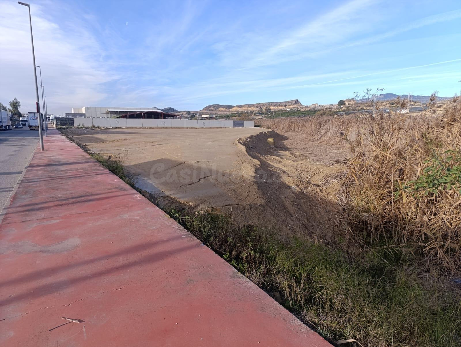 Terreno industrial urbano en el Polígono Los Torraos. Ceutí