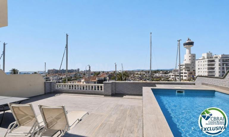 CAVALL DE MAR Ático-Dúplex con gran terraza, piscina privada