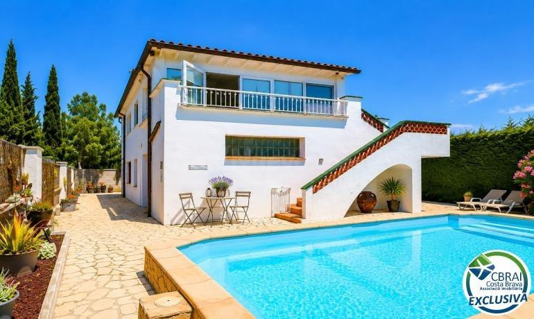 Casa muy cuidada y muy bien situada en la Garriga en Roses - foto 2