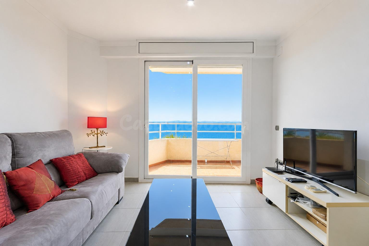 ALQUILER DE TEMPORADA - Apartamento en primera línea de mar con impresionantes vistas a la Bahía de Roses