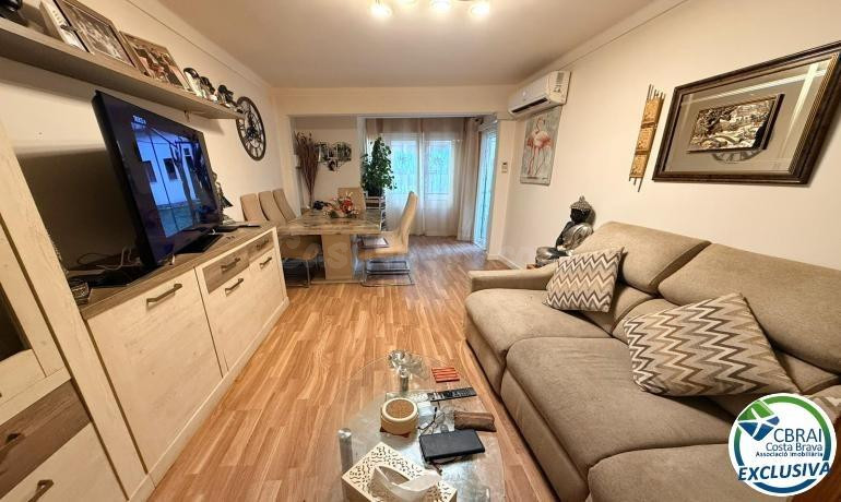 Apartamento en pleno centro, a 250 metros de la playa.