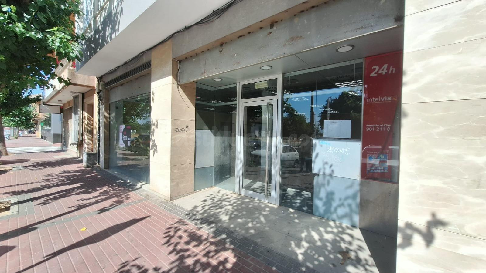 LOCAL COMERCIAL EN EL PUNTAL