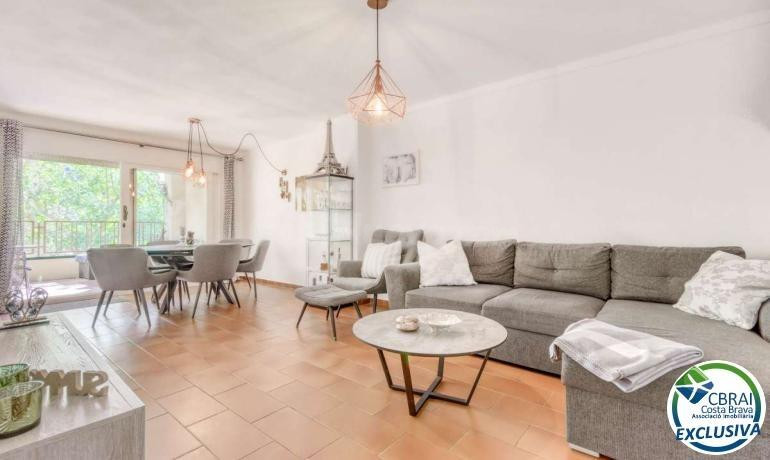 Encantador apartamento en el centro de Roses a 200m de la playa
