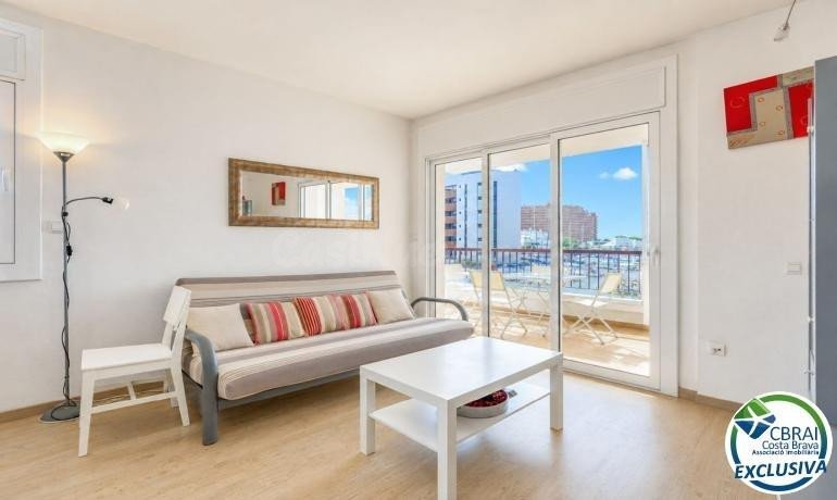 Tu rincón junto al mar en Roses: terraza con vistas al canal y parking privado