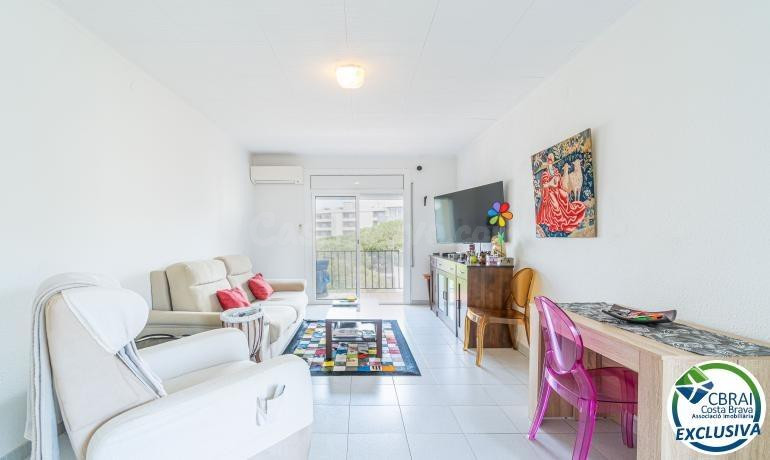Magnífico apartamento con terraza y parking privado – Sector - foto 3