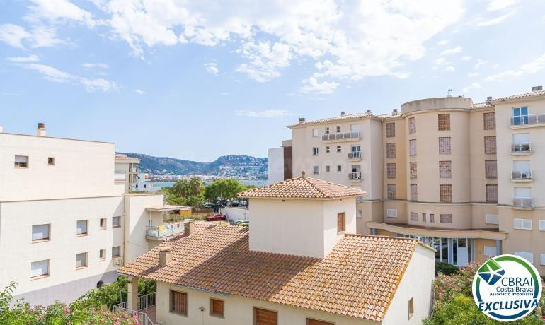 Magnífico apartamento con terraza y parking privado – Sector - foto 4