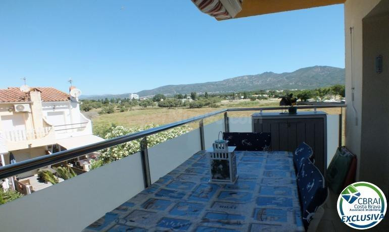 Coqueto apartamento con parking privado