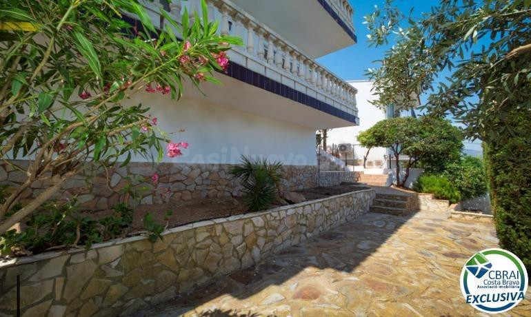 Exclusiva villa con espectaculares vistas panorámicas al mar - foto 5