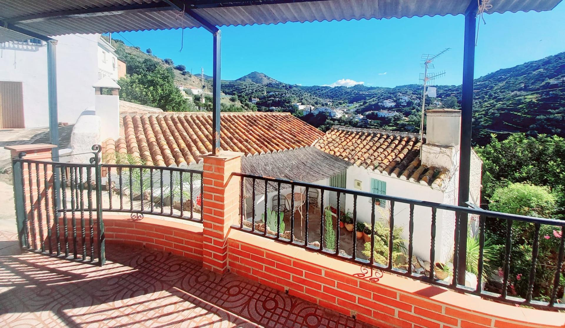Casa en Venta en Canillas de Aceituno. - foto 3