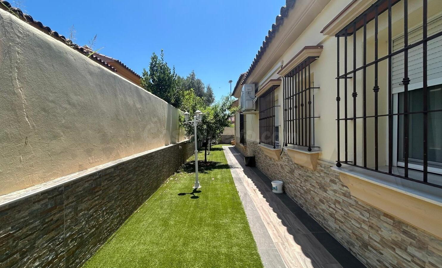 Chalet 4 habitaciones 130m² en alquiler - guadabajaque - foto 4