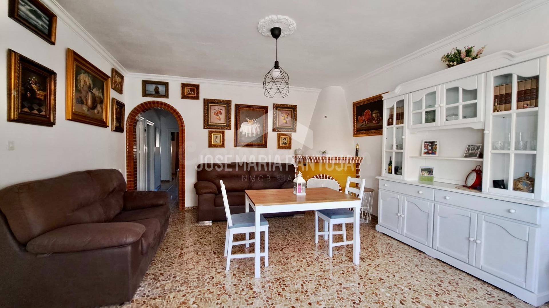 CASA CON SOLARIUM EN EL ROCIO - foto 3