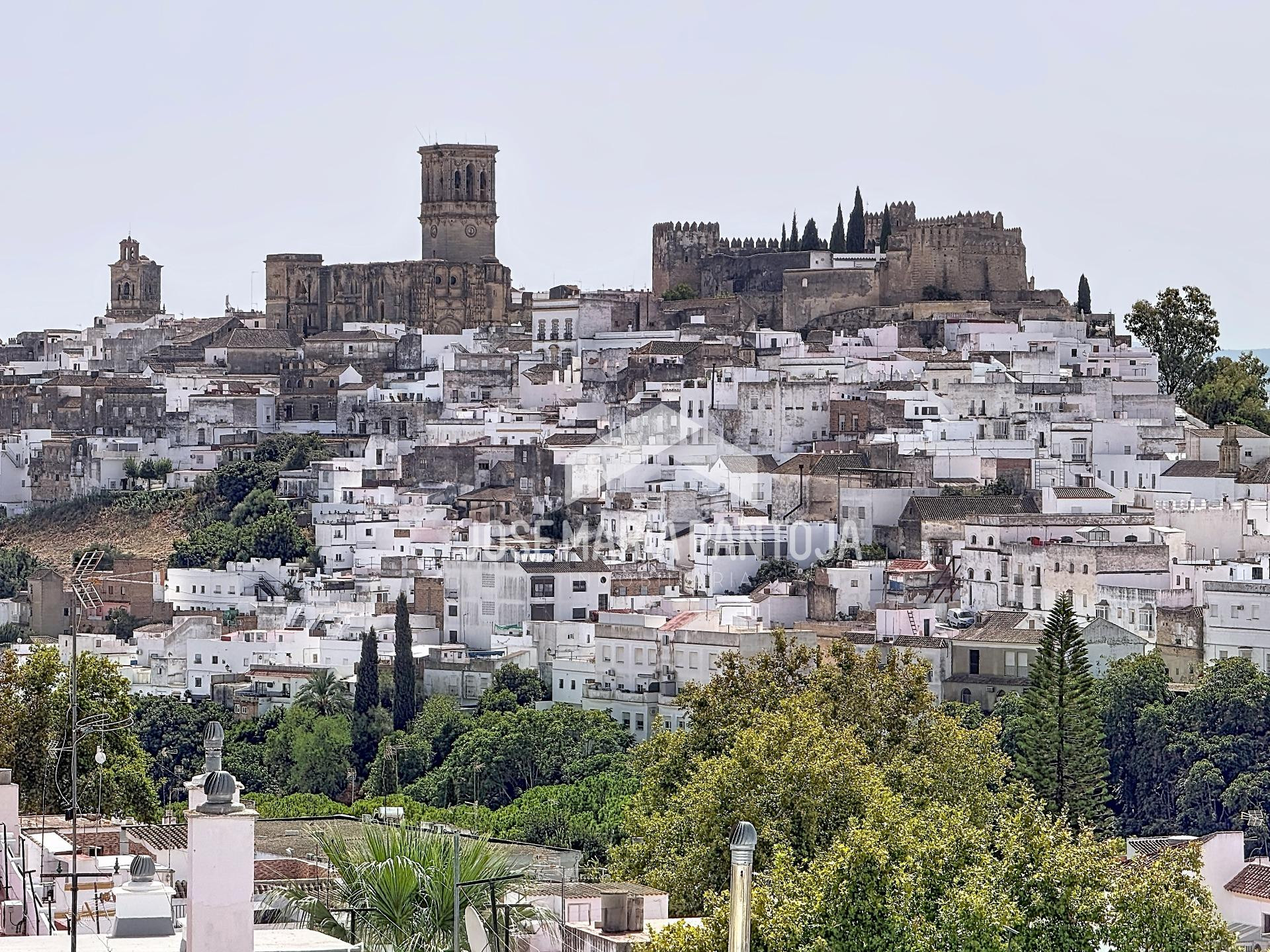 PISO EN LAS CANTERAS EN ARCOS DE LA FRONTERA.