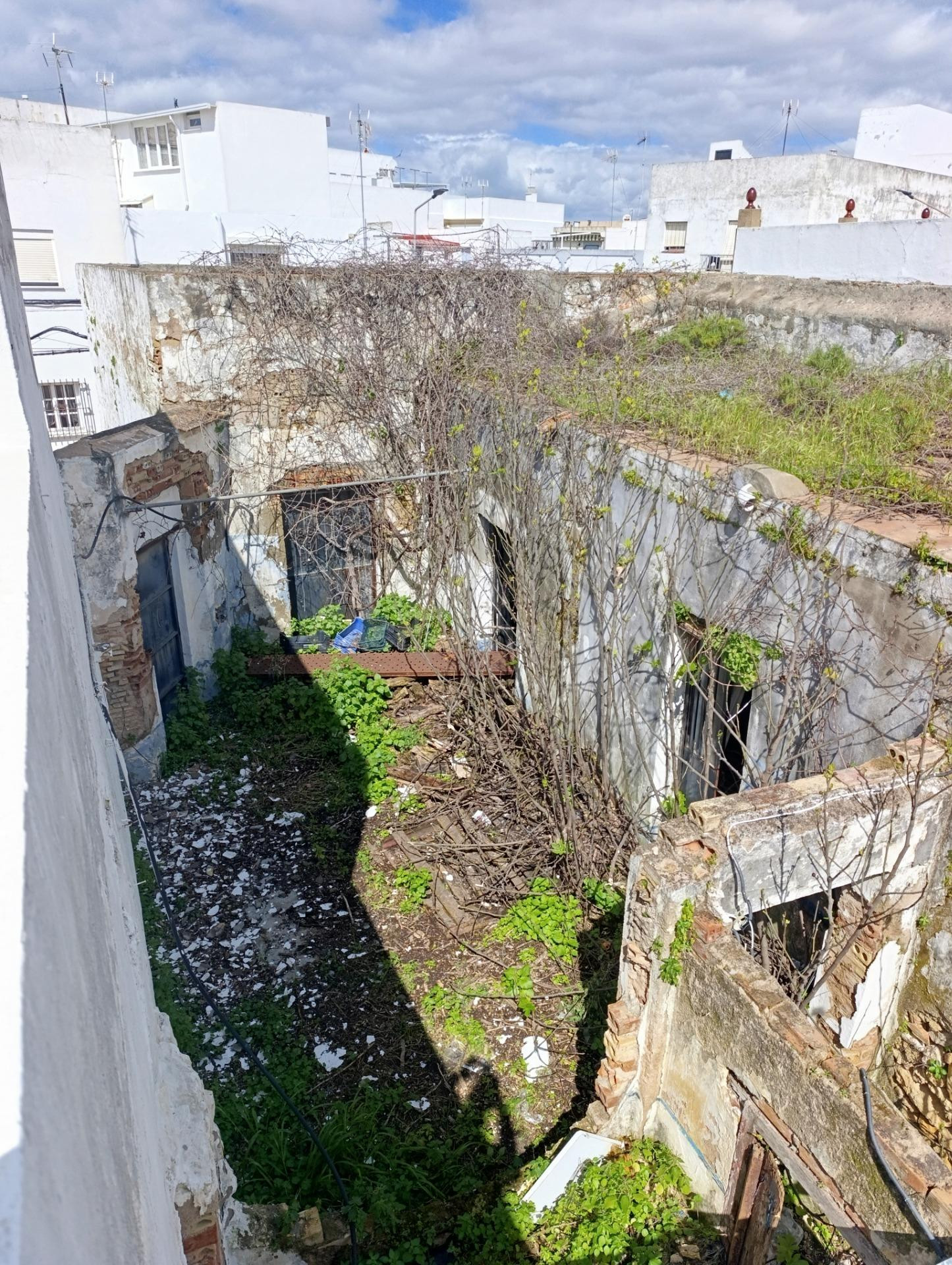 SE VENDE SOLAR -TERRENO