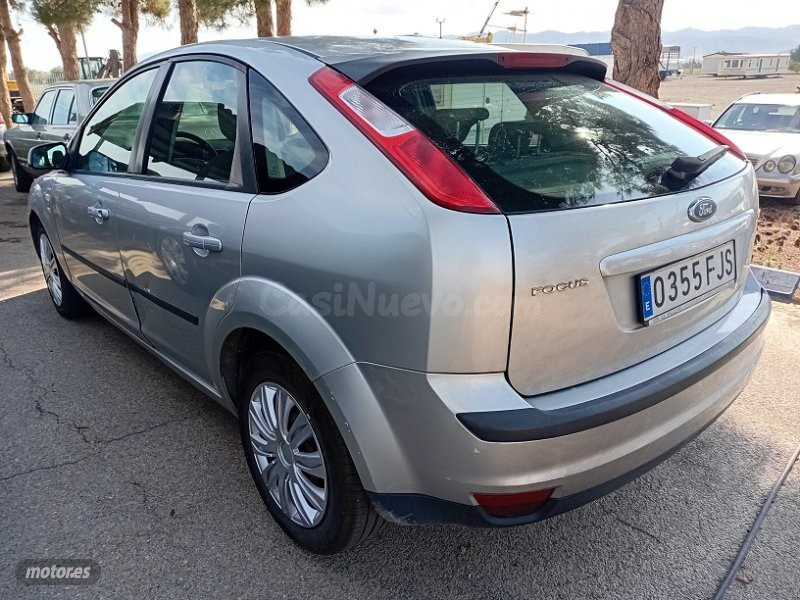 Ford Focus - foto 3